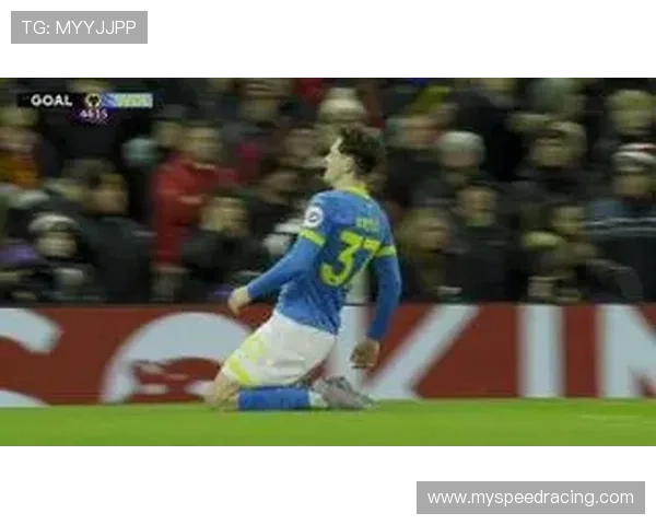 谢什科两中门柱，曼联1-1狼队遭绝平错失前四良机